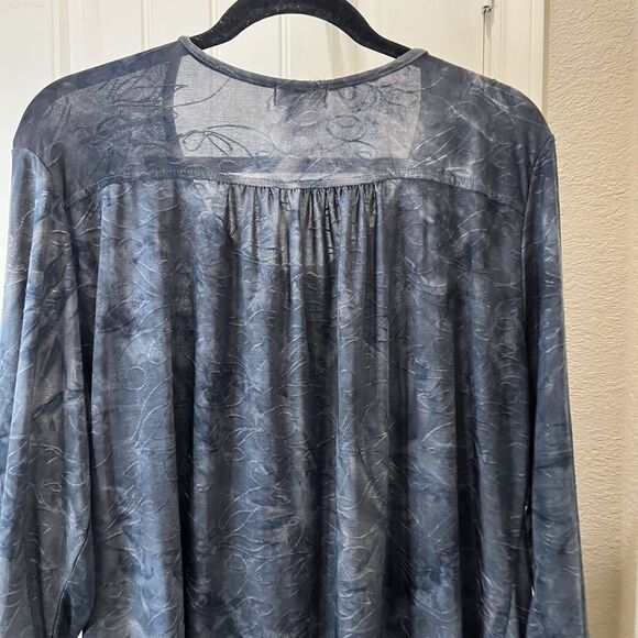 Sienna Grace Blue Textured Embroidered Henley Popover 3/4 Sleeve Top Size 1X - Picture 7 of 9